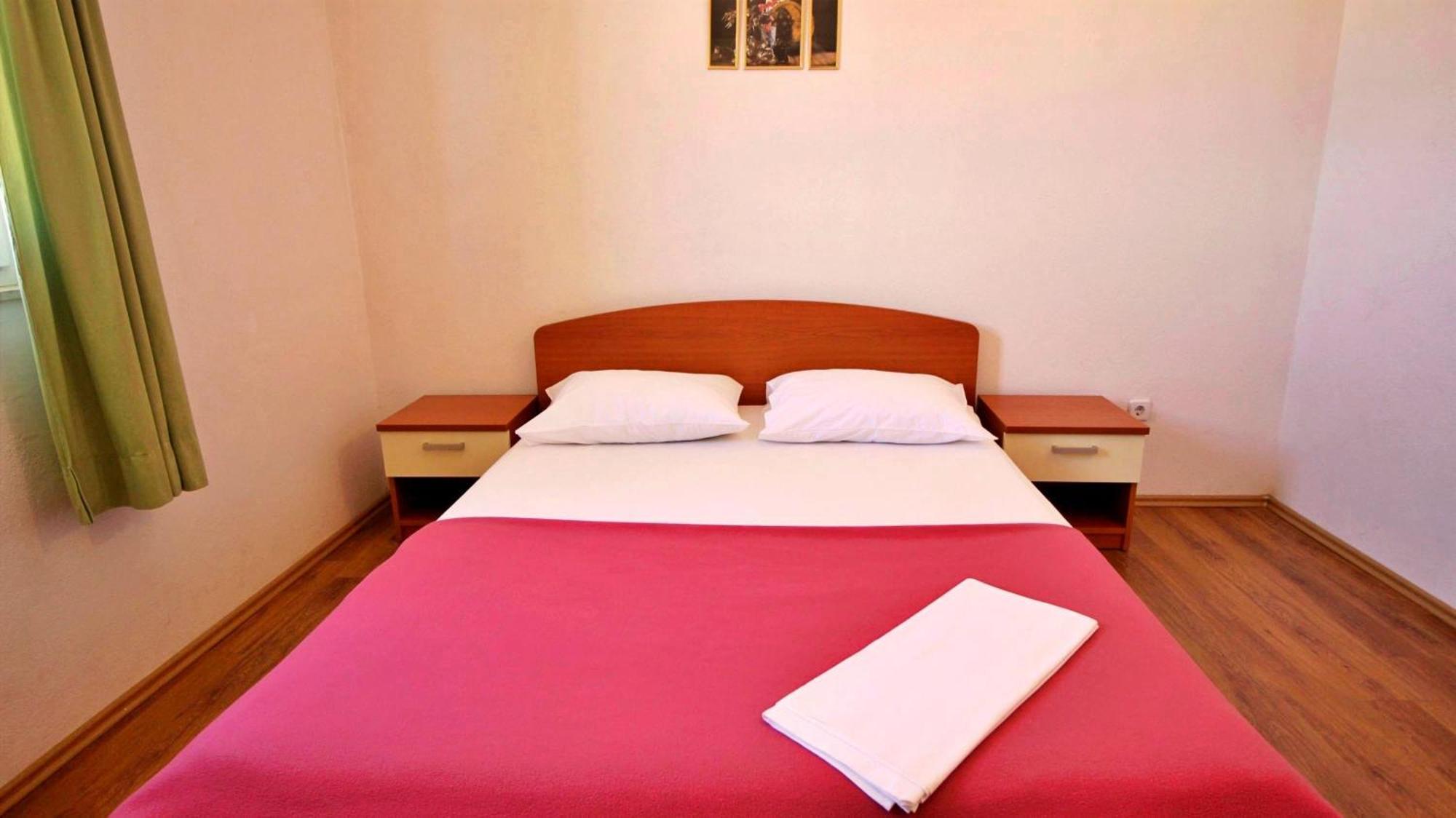 Apartments Marko Nemira Омиш Номер фото